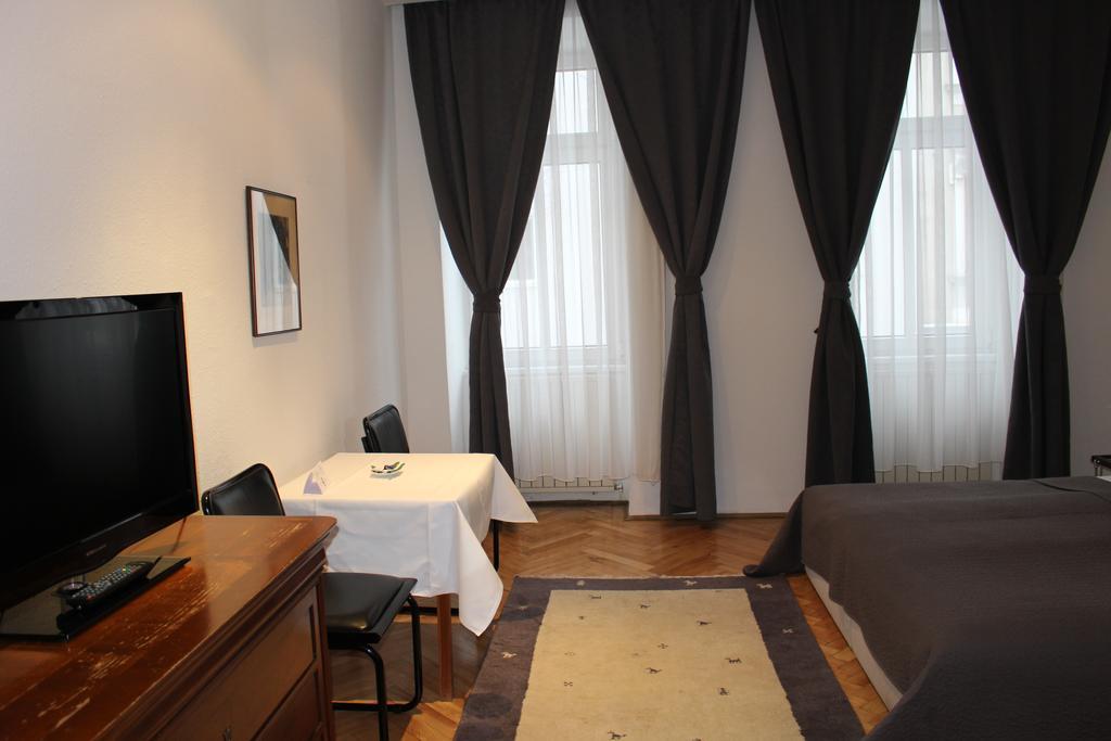 Hotel Wiener Kindl Εξωτερικό φωτογραφία
